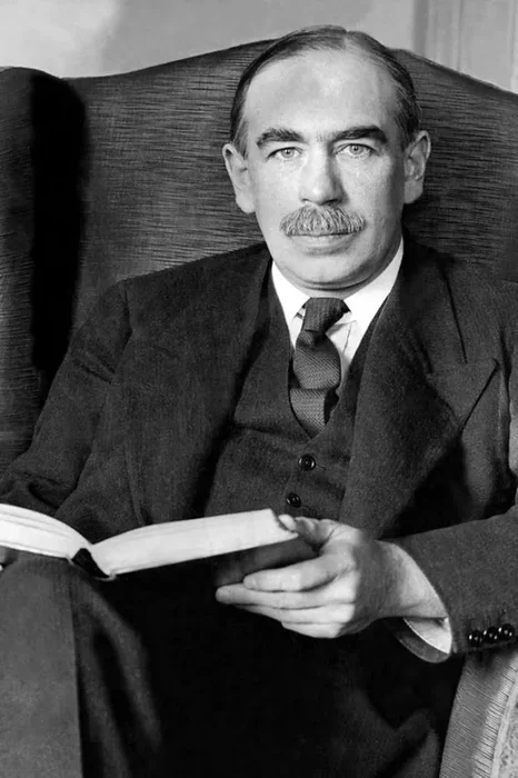 Hitler versus Stalin: two models sharing identical methods